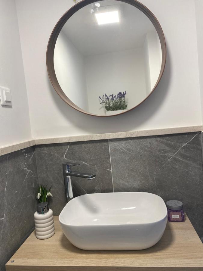Villa Mediterra Garden & Pool Бол Екстериор снимка
